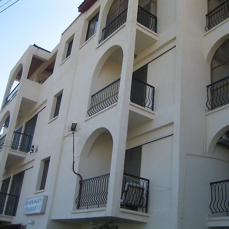 Chariandry Court Lägenhet Pissouri Exteriör bild