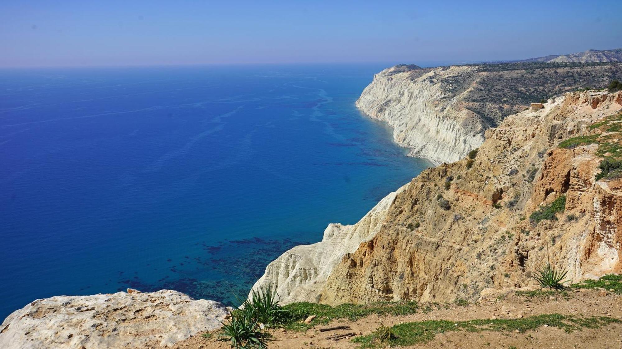Chariandry Court Lägenhet Pissouri Exteriör bild