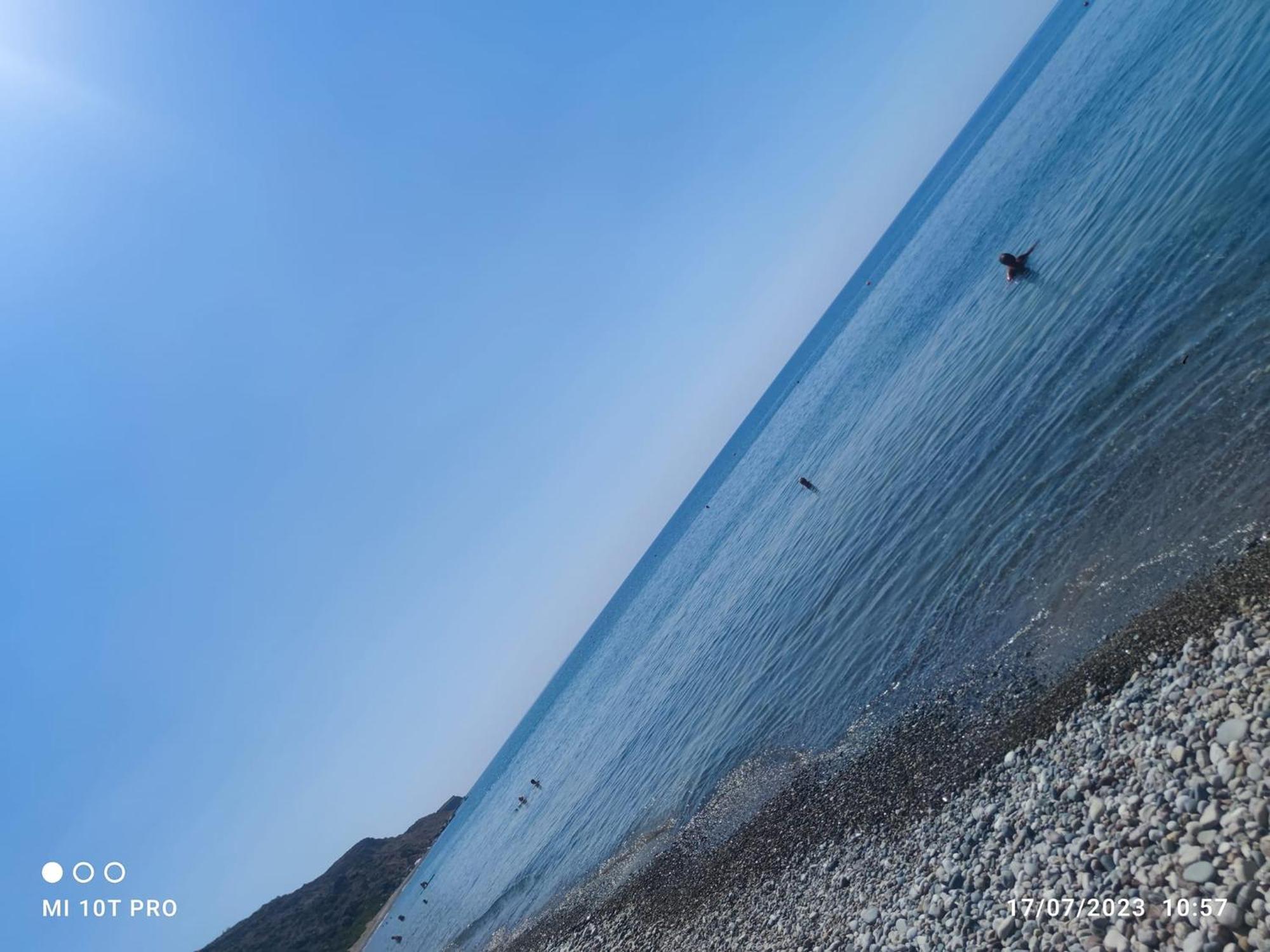 Chariandry Court Lägenhet Pissouri Exteriör bild