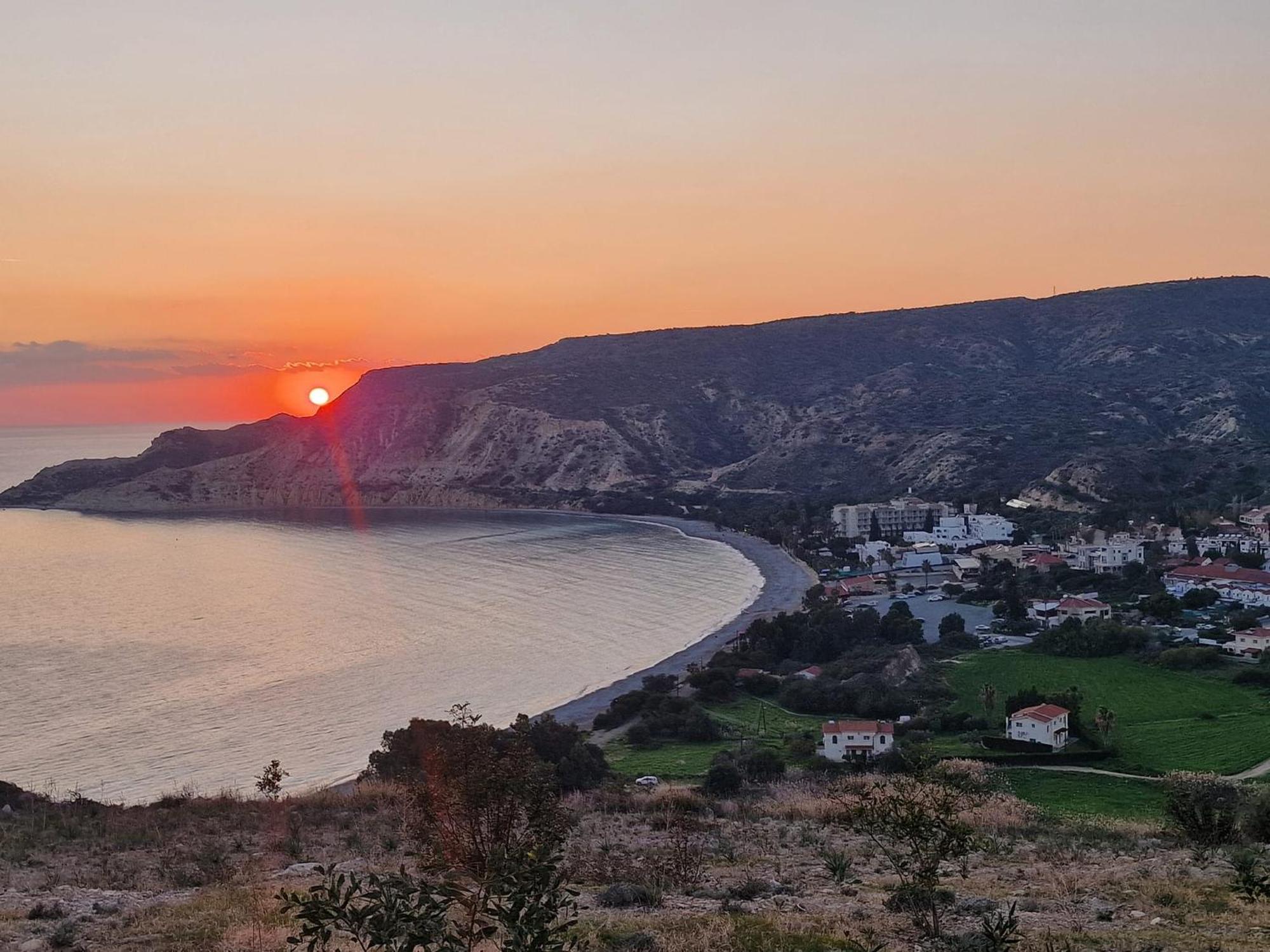 Chariandry Court Lägenhet Pissouri Exteriör bild