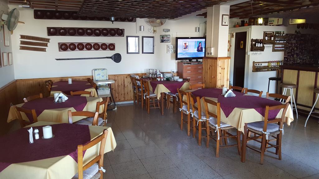 Chariandry Court Lägenhet Pissouri Exteriör bild