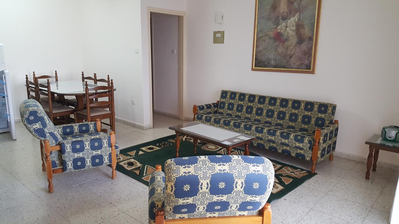 Chariandry Court Lägenhet Pissouri Exteriör bild