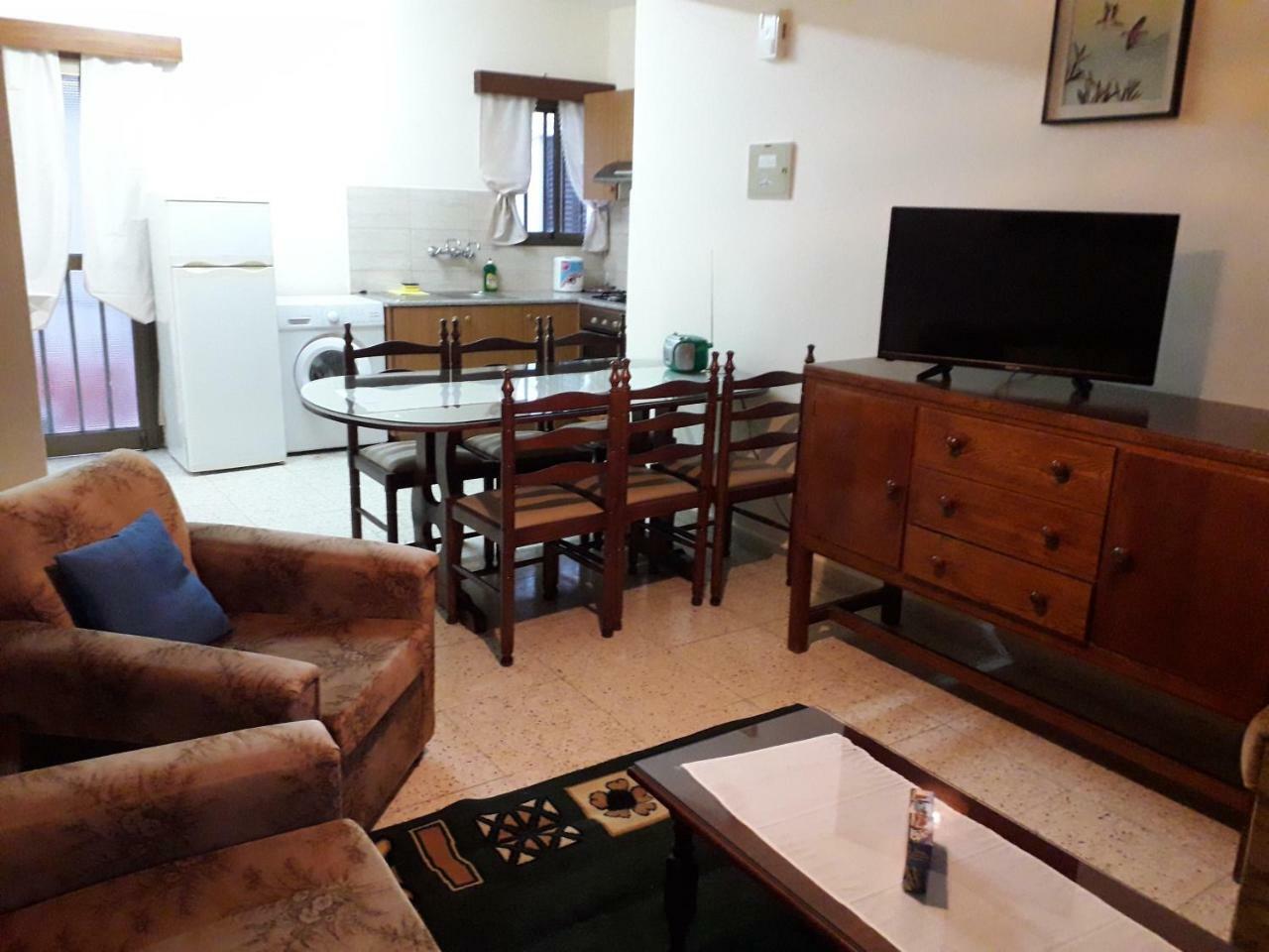 Chariandry Court Lägenhet Pissouri Exteriör bild